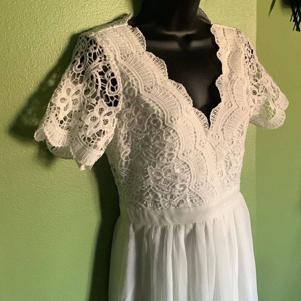 🔵 Lulus White Dress - Picture 3 of 12